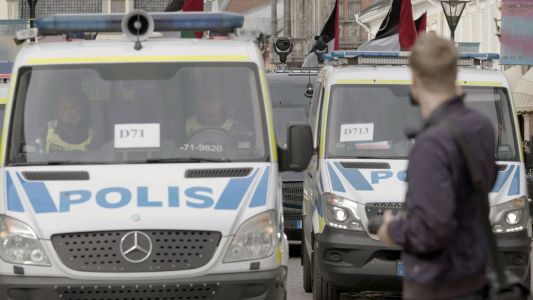 05 polisbilar och filmare